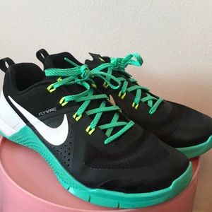 Nike flywires